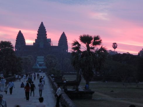 アンコールワットの夜明け