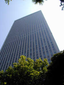 サンシャイン　見上げる