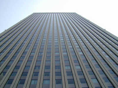 サンシャイン　見上げる