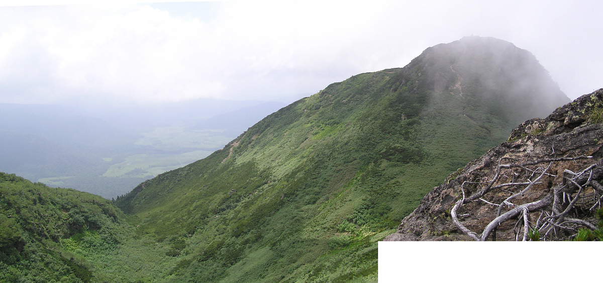 燧ヶ岳山頂と尾瀬ケ原 